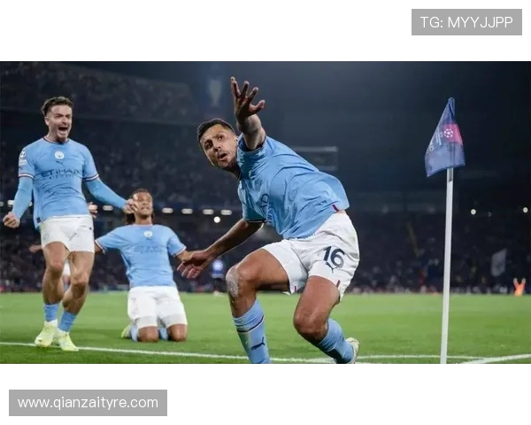 罗德里掌控中场节奏引领球队攻防转换展现顶级球商与统治力