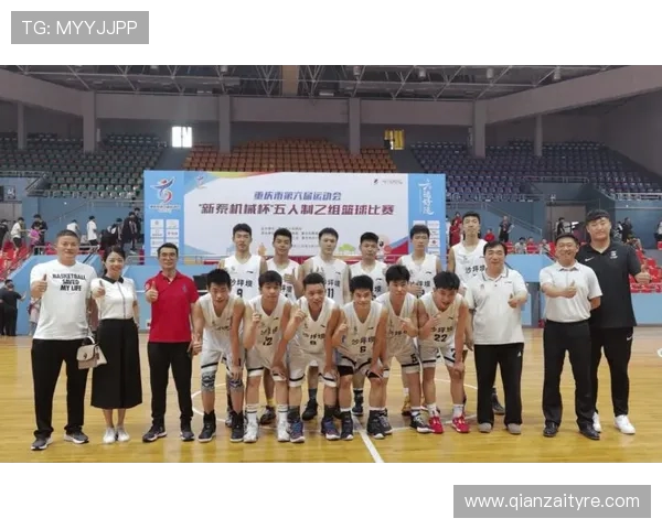 成都篮球队在洲际杯中的耐力表现分析与赛场策略探讨